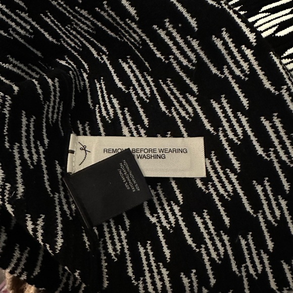 Ann Taylor Skirt - black and white knit, stretch fabric with thick waist band. - Picture 3 of 5